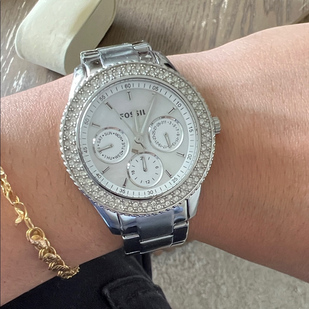 Fossil Women's Silver Watch with Crystal Detailing - Picture 4 of 4